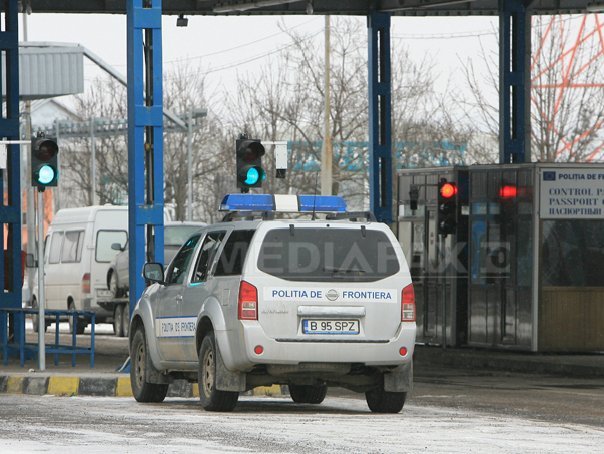 Imaginea articolului Autocar cu numere false de Republica Moldova, în valoare de 200.000 de lei, confiscat în Vama Albiţa