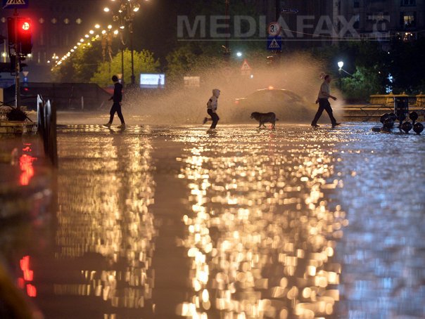 Imaginea articolului COD GALBEN de ploaie şi grindină în Capitală şi în judeţul Ilfov