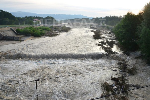 Imaginea articolului DNA: Bunurile date de PSD în Botoşani la inundaţiile din iulie 2010, provenite din infracţiune