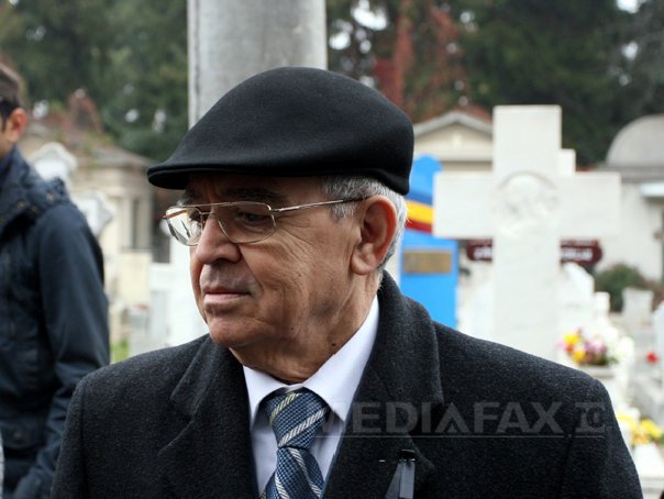 Imaginea articolului Niculae Spiroiu, fost ministru al Apărării, dus la spital după ce i s-a făcut rău la o ceremonie