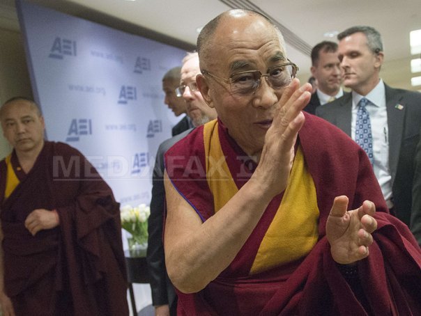 Imaginea articolului Dalai Lama, invitat anul viitor la Transylvania College din Cluj-Napoca - FOTO