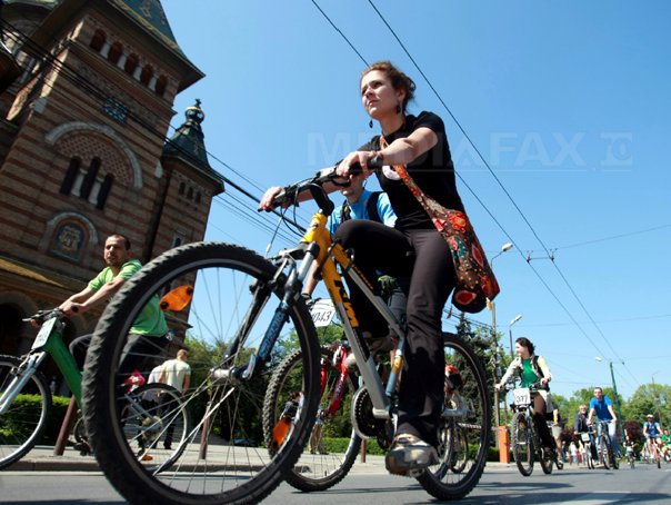 Imaginea articolului Primăria Timişoara a interzis accesul bicicliştilor pe străzile pietonale din centrul istoric