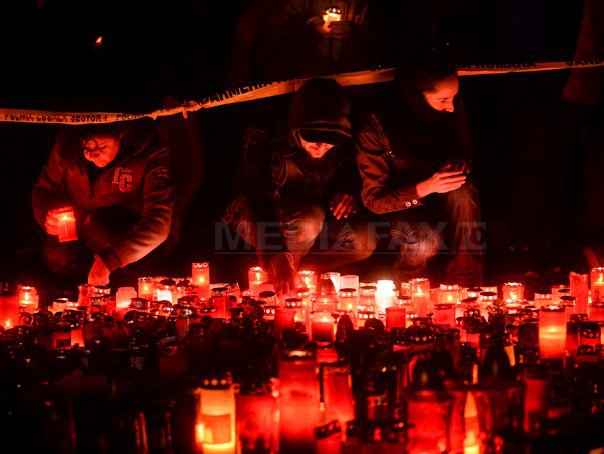Imaginea articolului Parastas de nouă zile, oficiat de 15 preoţi, pentru victimele incendiului din Clubul Colectiv