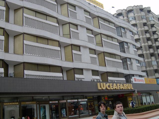 Imaginea articolului Cel mai mare centru comercial din Bacău, închis de ISU şi amendat cu 100.000 de lei