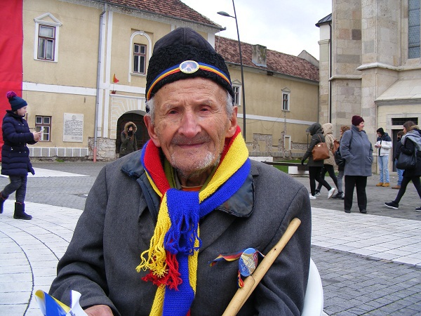 Imaginea articolului Bătrân de 96 de ani, la Alba Iulia, de 1 Decembrie: Cum să nu iubeşti fiecare brazdă de pământ?