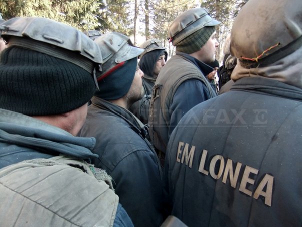 Imaginea articolului Protest spontan al minerilor din Valea Jiului după intrarea în insolvenţă a CE Hunedoara