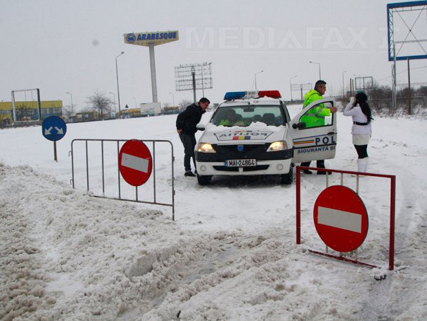 Imaginea articolului Poliţiştii au aplicat 14 amenzi administratorilor de drumuri din Ilfov, Călăraşi, Giurgiu, Argeş şi Bucureşti, pentru că nu au curăţat zăpada