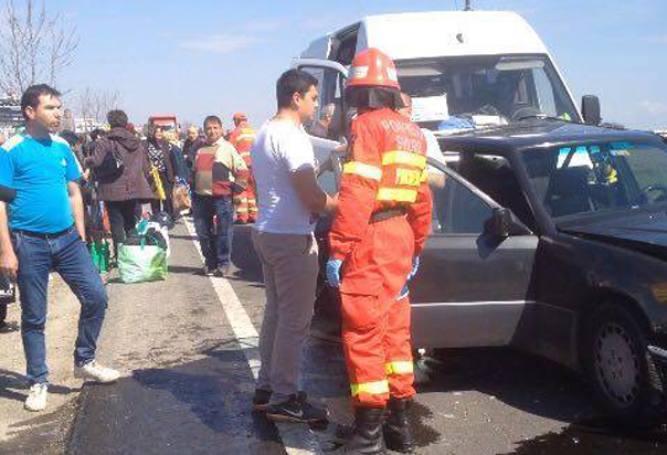 Imaginea articolului Şapte persoane rănite şi patru vehicule avariate, într-un accident pe DN65, în Argeş - FOTO
