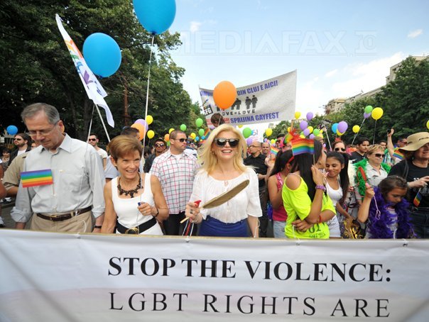 Imaginea articolului Ziua Internaţională Împotriva Homofobiei: 27 de ambasade au transmis un mesaj de sprijin pentru comunitatea LGBT