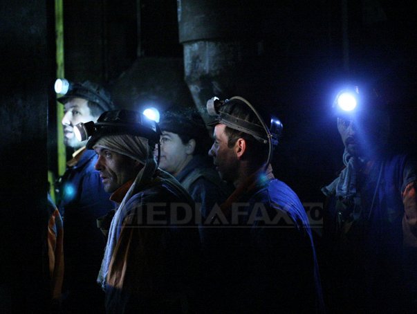 Imaginea articolului Protestul de la Exploatarea de uraniu Crucea: 95 de mineri de la sunt blocaţi în subteran şi continuă greva foamei
