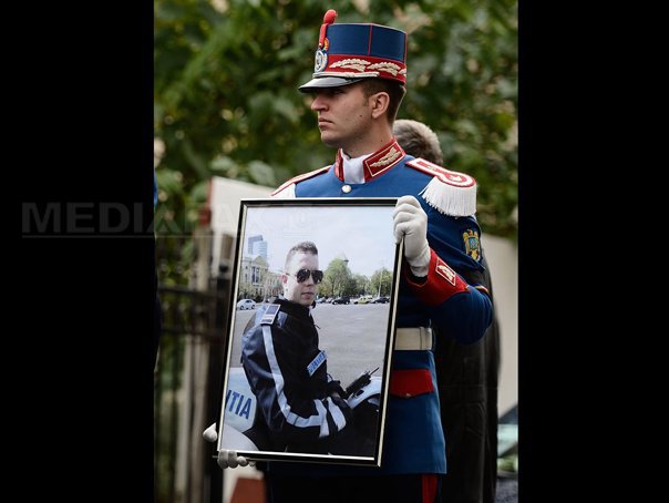 Imaginea articolului REMEMBER Un an de la moartea lui Bogdan Gigină, poliţistul pe motocicletă care deschidea coloana oficială a ministrului Gabriel Oprea. Situaţia dosarului
