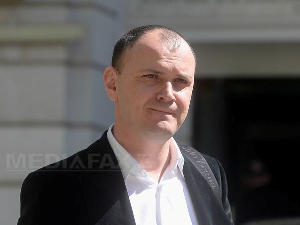 Imaginea articolului Un martor protejat din dosarul de dare de mită al lui Ghiţă a declarat că deputatul i-a dat lui Bădescu un imobil şi că Asesoft era administrată de acesta