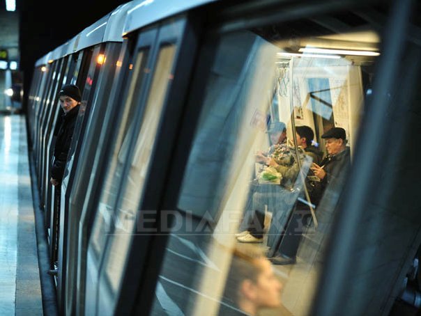 Imaginea articolului ISU: Nereguli la turnichetele din metrou, au montate nişte bare metalice care îngreunează evacuarea
