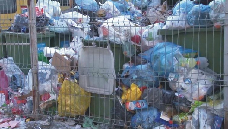 Imaginea articolului Municipiul Orşova este sufocat de gunoaie, primăria a fost amendată 