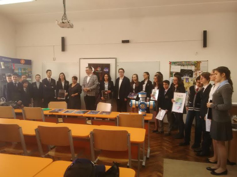 Imaginea articolului Trei PREMII întâi la un concurs internaţional organizat de NASA, câştigate de elevi români