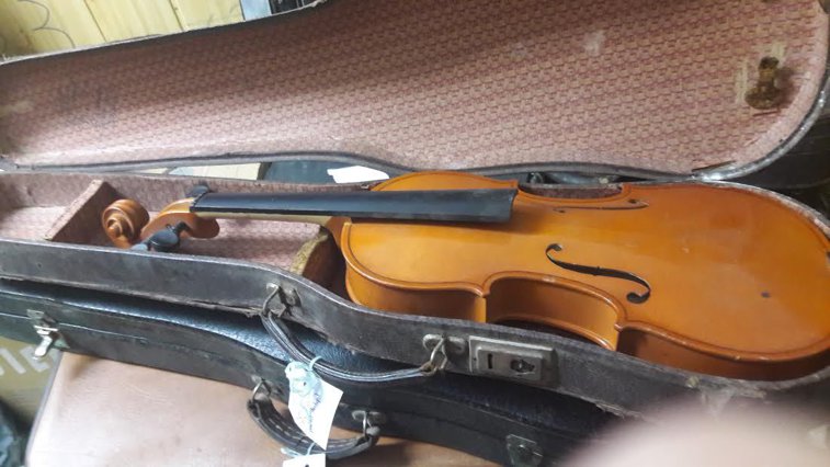Imaginea articolului FOTO Colectă publică pentru înlocuirea instrumentelor defecte de la Liceul de Muzică din Braşov