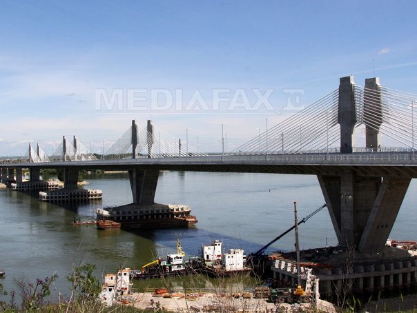 Imaginea articolului Traficul va fi întrerupt pe podul dintre Calafat şi Vidin, între orele 09:00 şi 11:00