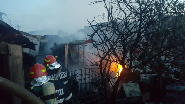 Imaginea articolului Incendiu la un service auto de lângă Bucureşti. Un bărbat a fost rănit