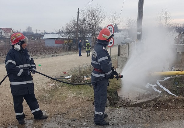 Imaginea articolului Dolj: Trafic rutier deviat pe DN 6 după ce o conductă de gaze a fost fisurată la Coşoveni FOTO, VIDEO