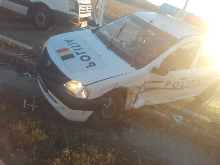 Imaginea articolului Un poliţist şi un jandarm din Constanţa au fost răniţi într-un accident rutier | FOTO