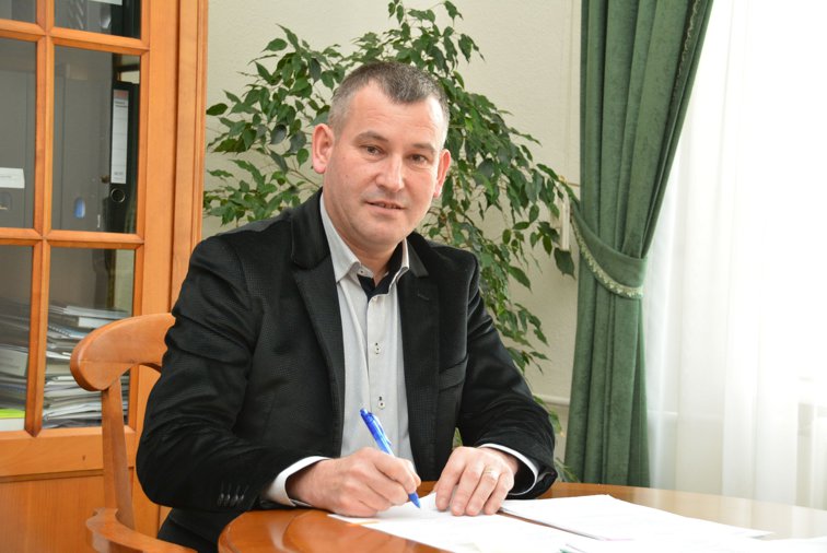 Imaginea articolului Primarul din Odorheiu Secuiesc, amendat pentru a doua oară pentru că nu a arborat drapelul României