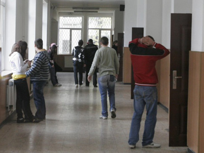 Imaginea articolului Profesoara din Bucureşti acuzată de comportament agresiv refuză să fie înlocuită. Elevii nu mai merg la orele ei
