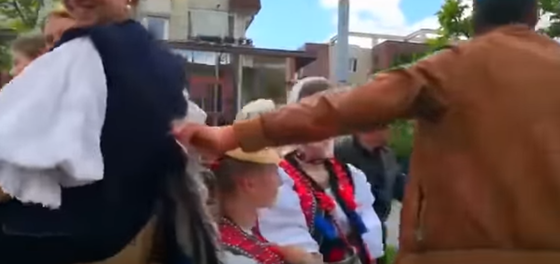 Imaginea articolului A doua amendă în cazul clipului în care doi copii au cântat o melodie electorală pro-PSD | VIDEO