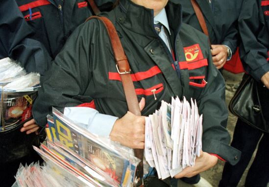 Imaginea articolului Poşta Română: Bărbatul din Alba reţinut după ce nu a livrat corespondenţa nu mai e angajat al Poştei din 2018