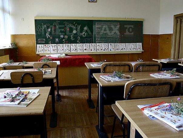 Imaginea articolului Anchetă la o şcoală, după ce o profesoară de limba română a reclamat că a fost lovită şi sechestrată