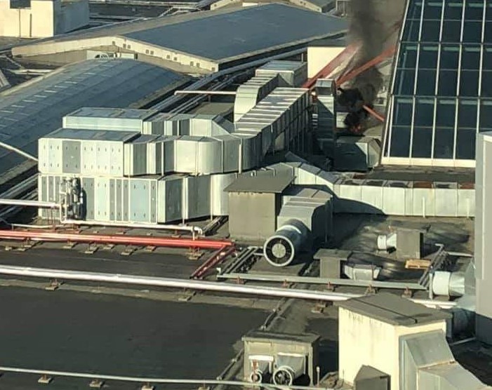 Imaginea articolului Incendiu la un mall din Capitală. Explicaţia centrului comercial după ce mai multe persoane au fost evacuate 