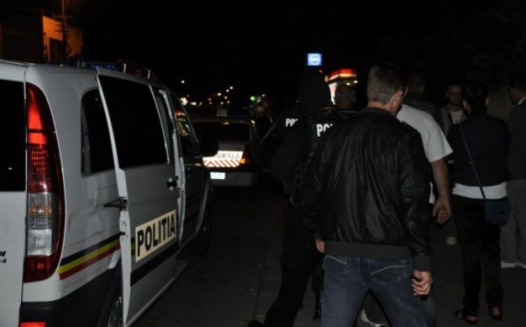 Imaginea articolului Scandal sângeros la o discotecă din Botoşani. Un tânăr de 23 de ani a ajuns la spital cu gâtul tăiat