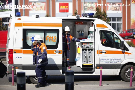Imaginea articolului Un bărbat de 30 de ani a fost preluat de medici de la Aeroportul Sibiu, cu febră, după ce a călătorit în Italia