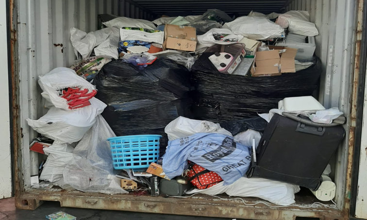 Imaginea articolului Transportul deşeurilor neafectat de coronavirus. Încă şapte containere au fost găsite în portul Constanţa