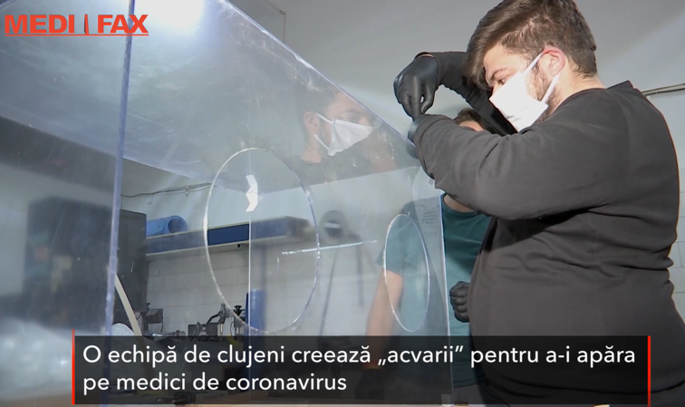 Imaginea articolului O echipă de clujeni creează „acvarii” pentru a-i proteja pe medici