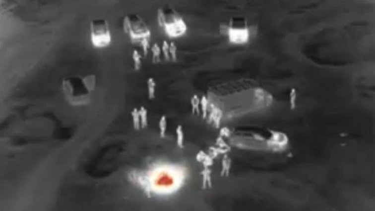Imaginea articolului Suceveni prinşi cu drona cu termoviziune în timp ce făceau grătar pe un câmp, în toiul nopţii. Ce amenzi uriaşe au primit