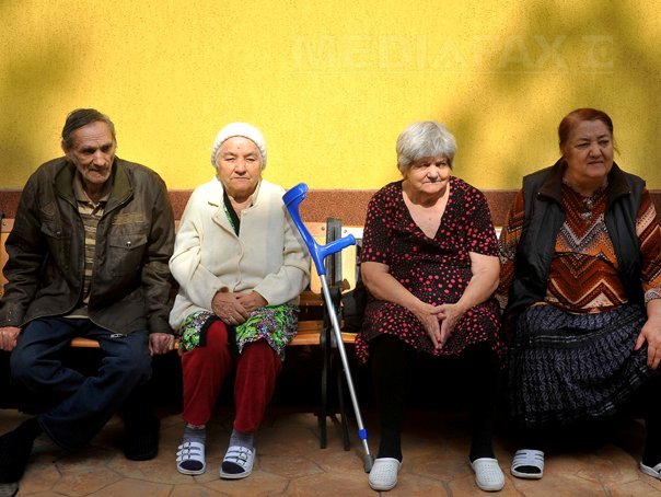 Imaginea articolului Serbia relaxează condiţiile de izolare pentru vârstnici: Aceştia pot ieşi la plimbare, de trei ori pe săptămână