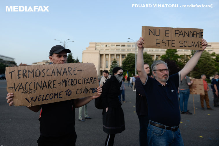 Imaginea articolului A doua zi de proteste în Piaţa Victoriei. Viorel Cataramă acuză guvernanţii că iau măsuri nejustificate. „Sunt alături de patrioţii români” | FOTO