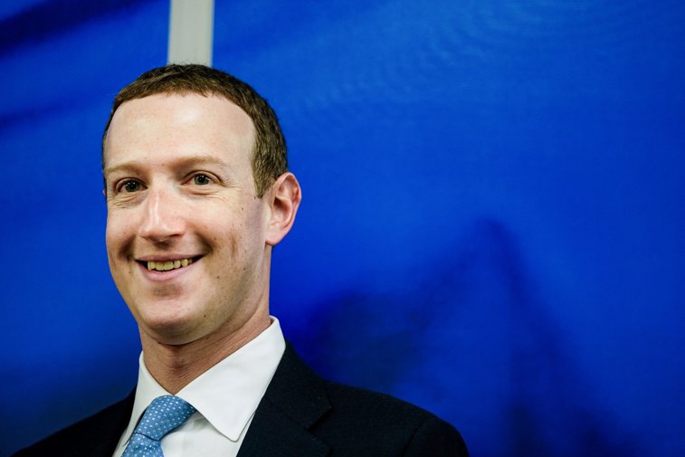 Imaginea articolului Mark Zuckerberg: În 5-10 ani, jumătate dintre angajaţi vor lucra de acasă permanent. Fondatorul Facebook spune că munca de la birou are limitări