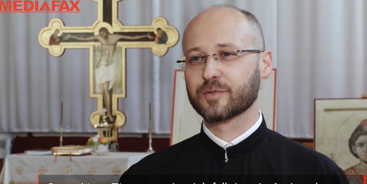 Imaginea articolului Ioan Tănase, preotul corporatist din Cluj care şi-a făcut biserică într-o hală industrială, iar când nu predică, este manager la o multinaţională