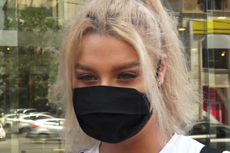 Imaginea articolului Să porţi mască la peste 30 de grade poate părea neplăcut, dar va deveni obligatoriu oricum. Medic infecţionist: „E un gest de responsabilitate”