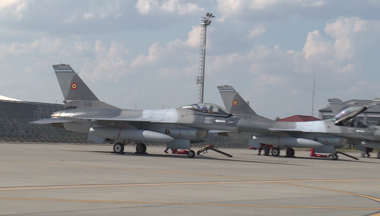 Imaginea articolului VIDEO: Primele aeronave de tip F-16 Fighting Falcon au sosit în ţară