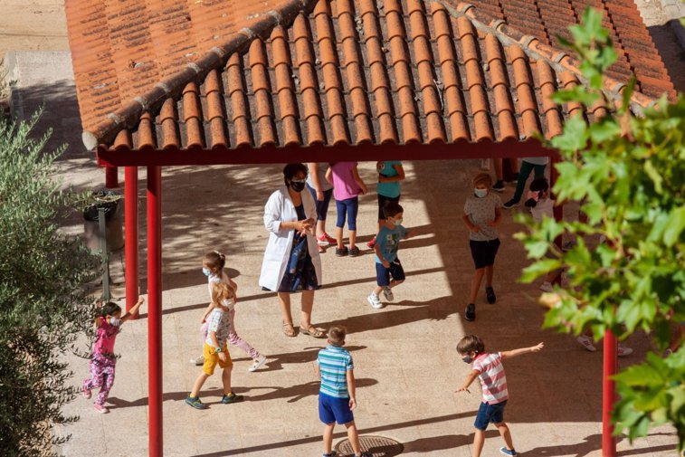 Imaginea articolului Şcoală de stat din România, demnă de secolul 21. Elevii vor începe cursurile în condiţii excepţionale