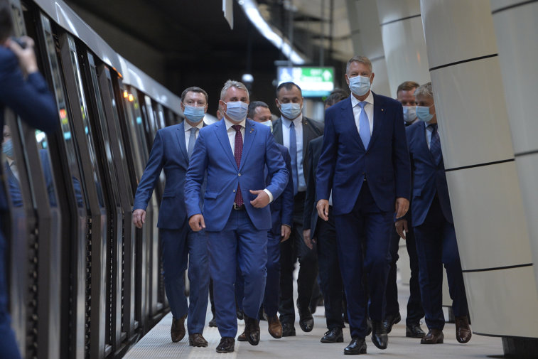 Imaginea articolului FOTO: Metroul din Drumul Taberei s-a deschis! Pe tot parcursul zilei de 15 septembrie poţi călători gratuit pe noul tronson