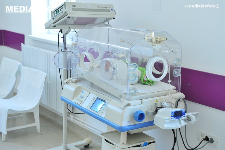 Imaginea articolului Ţara lui „Mai faceţi dvs. o cerere!" Medicul Cârstoveanu, chemat la Ministerul Sănătăţii să ceară din nou bani pentru bebeluşi 