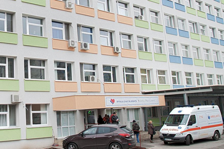 Imaginea articolului Spitalul „Sfântul Pantelimon” din Bucureşti strigă după ajutor. La secţia ATI au mai rămas doar trei medici