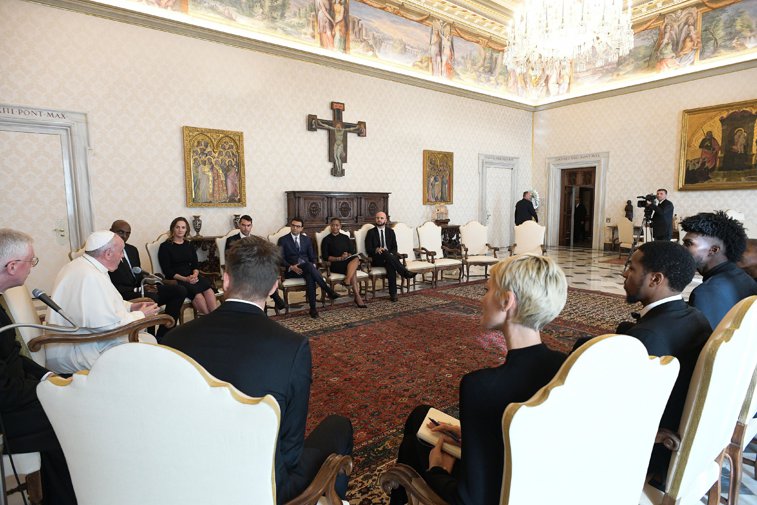 Imaginea articolului NBA şi Papa Francisc luptă împotriva rasismului. O delegaţie de baschetbalişti s-au prezentat la Vatican pentru a discuta probleme pe tema discriminării