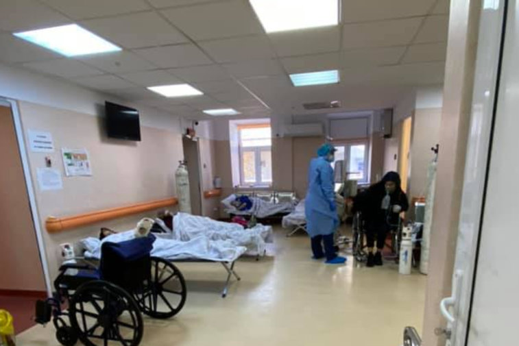 Imaginea articolului FOTO&VIDEO Sistemul medical, surprins în imagini tulburătoare: Spitalul Matei Balş, neîncăpător pentru Covid-19