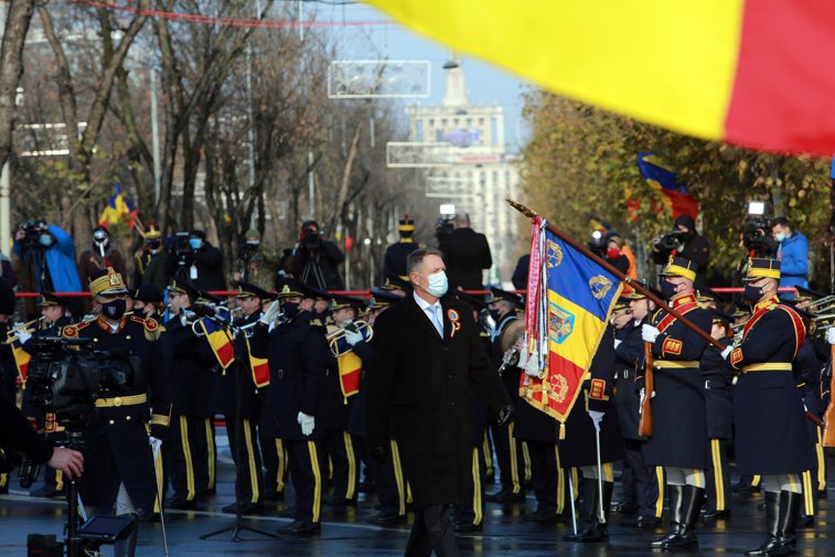 Imaginea articolului Valentin Stan: O paradă militară doar pentru Klaus Iohannis 