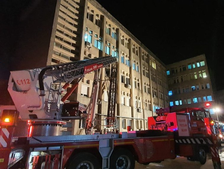 Imaginea articolului Singurul supravieţuitor din urma incendiului de la Spitalul Judeţean Neamţ a fost externat