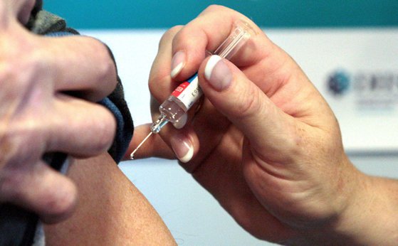Imaginea articolului Vaccinarea mult aşteptată. Primii cinci vaccinaţi sunt medici la Spitalul de Boli Infecţioase din Cluj